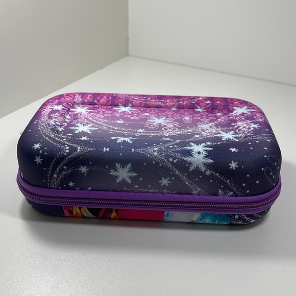 Frozen Molded Pencil Case - Elsa and Anna - Girls Birthday Gift - School/Office - Picture 4 of 5